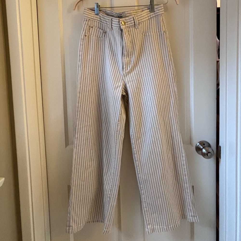 DL1961 Striped Wide-Leg Cropped Cream with Navy Pinstripes size 30